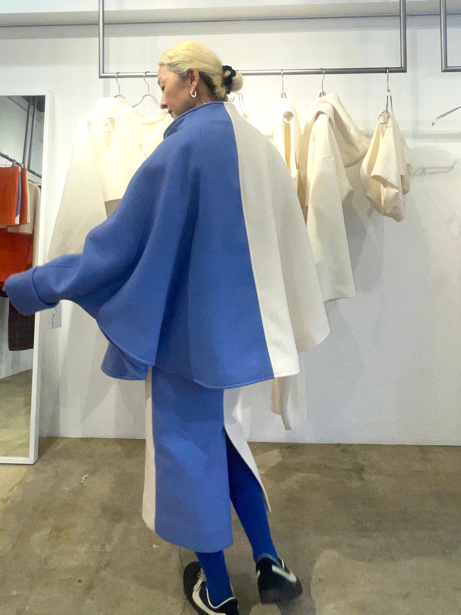 sculpture cape coat | nadia